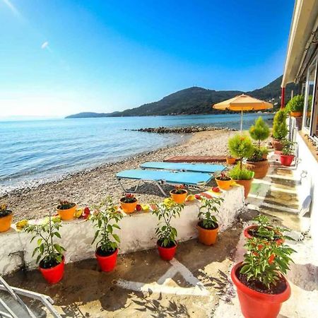 Elena Beach Apartment Mesongí Exteriör bild