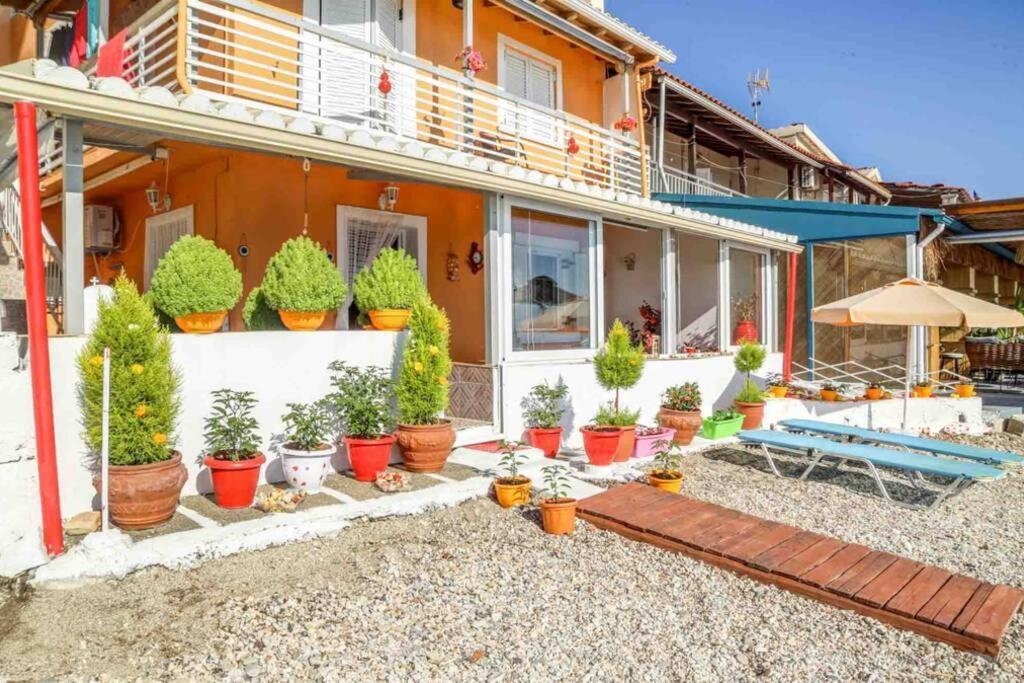 Elena Beach Apartment Mesongí Exteriör bild