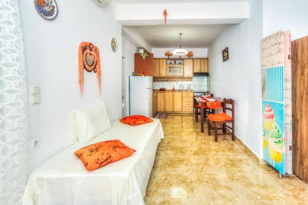 Elena Beach Apartment Mesongí Exteriör bild